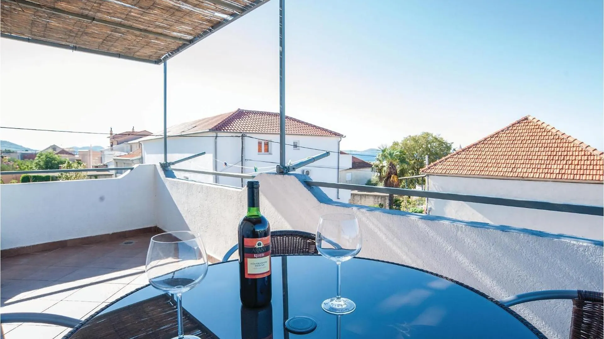 Cozy Apartment In Pakostane With Wifi
